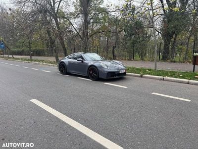 Nouă Porsche 992 480 CP (353 kW) 2025 Culoaregri Coupe