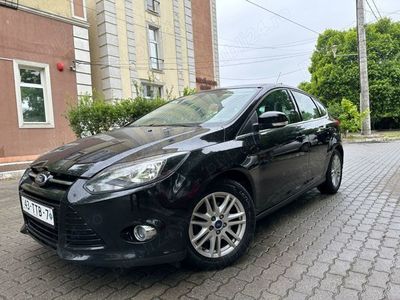 second-hand Ford Focus impecabil!