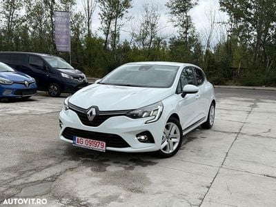 Second-hand Renault Clio V Business 140 CP (102 kW) 2021 Culoarealb