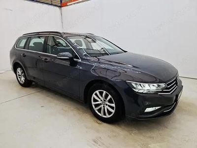 Gri Utilizat 2021 VW Passat Break | 15.990 EUR (Preț bun)