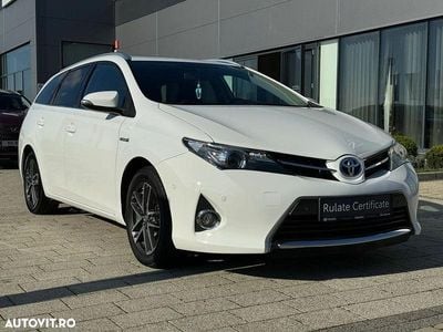 Toyota Auris Hybrid