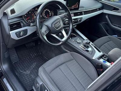Culoarenegru Utilizat 2018 Audi A4 Hatchback | 13.550 EUR (Preț OK)