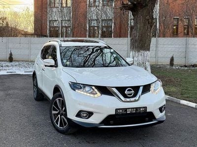 Culoarealb Second-hand 2017 Nissan X-Trail Tekna SUV | 13.590 EUR (Preț OK)