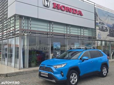 Second-hand Toyota RAV4 Hybrid 222 CP (163 kW) 2021 Culoarealbastru SUV