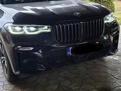 Second-hand BMW X7 Shadowline 340 CP (250 kW) 2022 Culoarenegru SUV