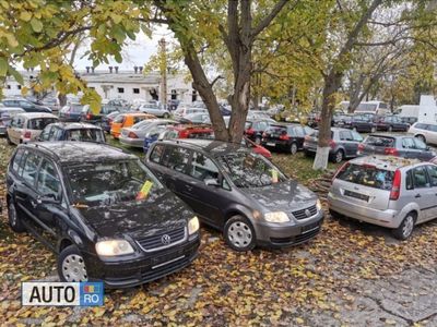 second-hand VW Touran benzin 1.6 FSI-automat-DSG-2004-clima-Finantare