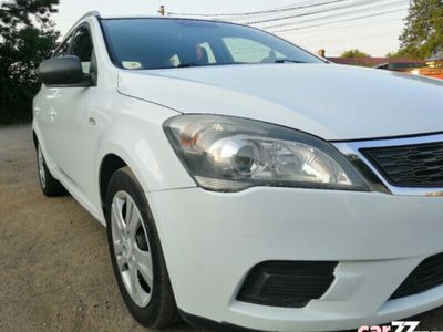Second-hand Kia Ceed 90 CP (66 kW) 2010 Alb Hatchback
