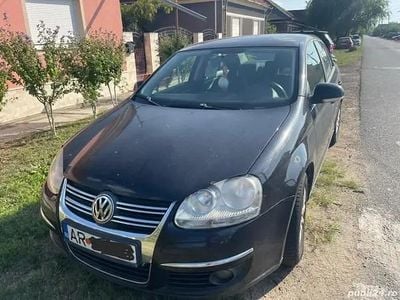 Utilizat 2008 VW Jetta Berlinǎ | 2.500 EUR