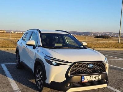 Second-hand Toyota Corolla Cross Active 197 CP (144 kW) 2022 Culoarealb SUV