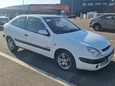 Alb Utilizat 2004 Citroën Xsara Coupe | 900 EUR