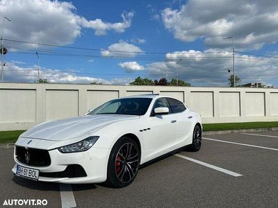 Second-hand Maserati Ghibli GranLusso 275 CP (202 kW) 2016 Culoarealb Berlinǎ