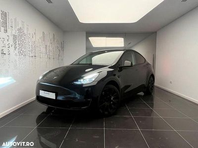 Second-hand Tesla Model Y Long Range AWD 258 kW (351 CP) 2023 Culoarenegru SUV