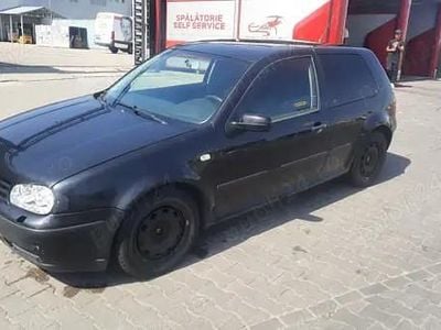 Negru Utilizat 2003 VW Golf IV Berlinǎ | 699 EUR (Preț bun)
