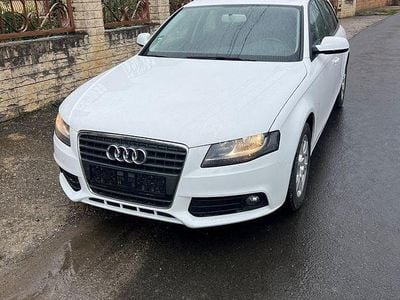 Culoarealb Second-hand 2011 Audi A4 Attraction Break | 6.000 EUR (Preț bun)