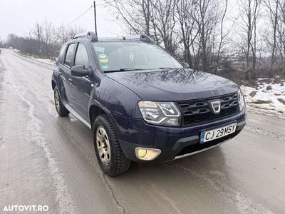 Second-hand Dacia Duster Prestige 125 CP (91 kW) 2017 Culoarealbastru SUV