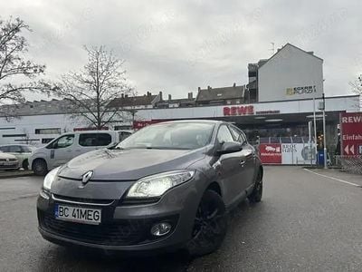 Gri Utilizat 2013 Renault Mégane III Hatchback | 5.400 EUR (Preț OK)
