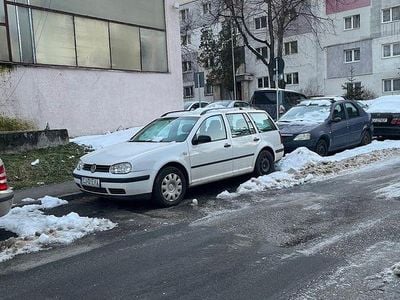 Second-hand VW Golf IV 90 CP (66 kW) 2001 Culoarealb Break