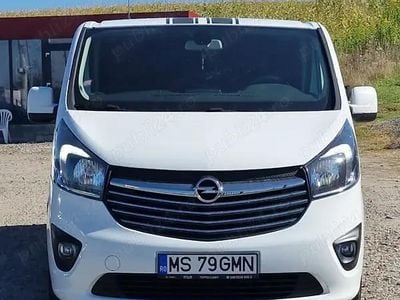 Second-hand Opel Vivaro 125 CP (91 kW) 2017 Alb Monovolum