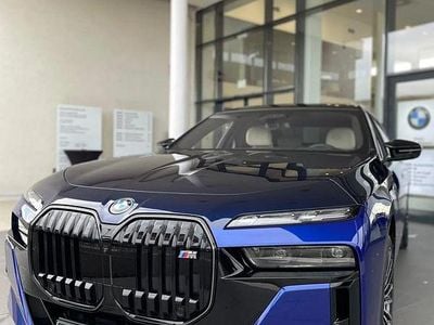 Culoarealbastru Nouă 2025 BMW M760e Comfort Edition Berlinǎ | 168.190 EUR