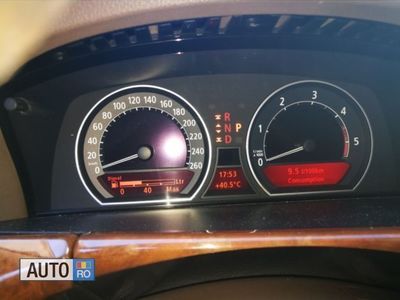 Alb Utilizat 2005 BMW 730 Berlinǎ | 7.499 EUR
