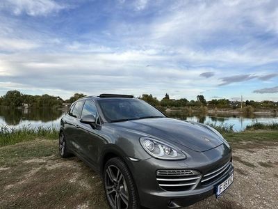 second-hand Porsche Cayenne Diesel Platinum Edition