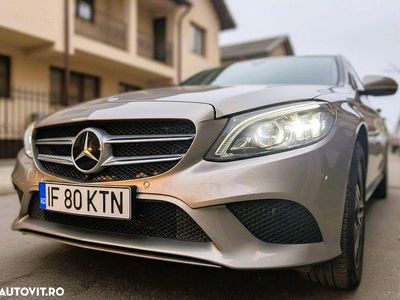 Second-hand Mercedes C300 Avantgarde 258 CP (189 kW) 2020 Culoaremaro Berlinǎ
