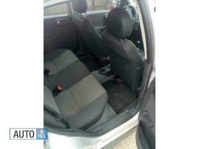 Argintiu Utilizat 2003 Opel Corsa Hatchback | 2.100 EUR