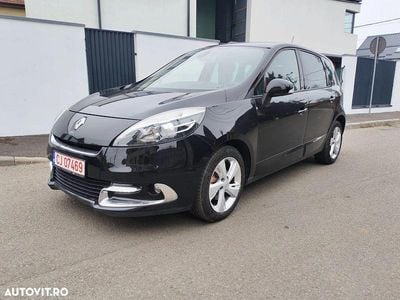 Culoarenegru Utilizat 2013 Renault Scénic III Bose Edition Monovolum | 4.150 EUR (Preț bun)