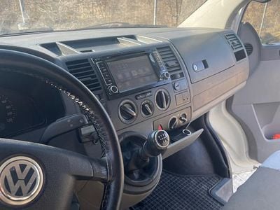 Alb Utilizat 2004 VW T5 Van | 3.500 EUR