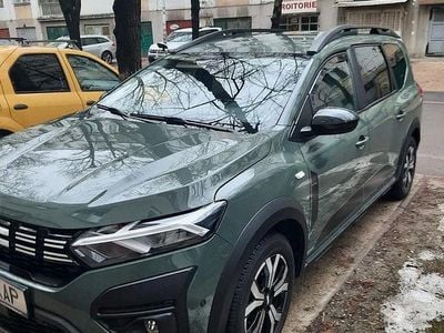 Second-hand Dacia Jogger Extreme 140 CP (102 kW) 2023 Culoareverde Monovolum