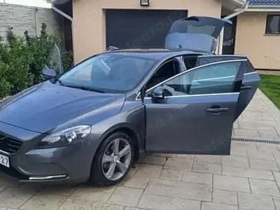 Utilizat 2014 Volvo V40 R-Design Hatchback | 6.499 EUR (Preț OK)