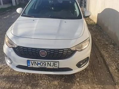 Alb Utilizat 2018 Fiat Tipo Berlinǎ | 7.990 EUR