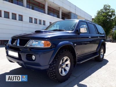Second-hand Mitsubishi Pajero 2006 Albastru SUV