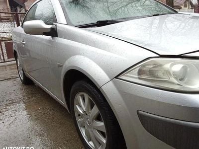 Culoareargint Utilizat 2006 Renault Mégane Cabriolet Cabrio | 2.400 EUR