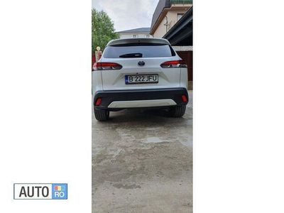 Alb Utilizat 2023 Toyota Corolla SUV | 37.000 EUR (Scump)