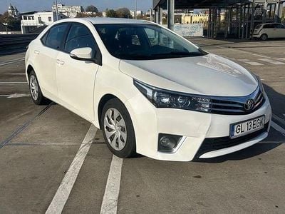 Culoarealb Utilizat 2016 Toyota Corolla Luna Berlinǎ | 8.900 EUR