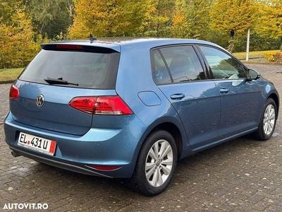 Culoarealbastru Utilizat 2014 VW Golf VII Comfortline Hatchback | 7.979 EUR (Preț OK)