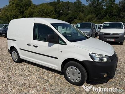 Alb Utilizat 2012 VW Caddy Monovolum | 4.500 EUR