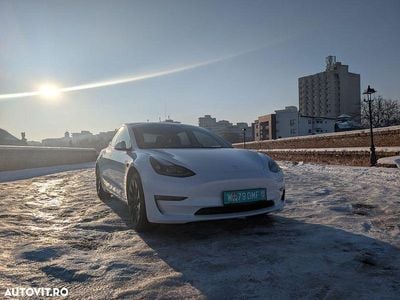 Culoarealb Utilizat 2023 Tesla Model 3 Berlinǎ | 28.800 EUR (Preț bun)
