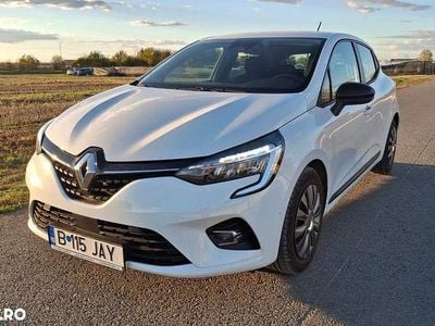 Second-hand Renault Clio V 143 CP (105 kW) 2022 Culoarealb Hatchback
