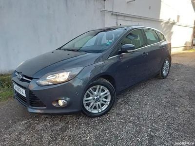 Gri Utilizat 2012 Ford Focus Titanium Hatchback | 4.890 EUR (Preț OK)