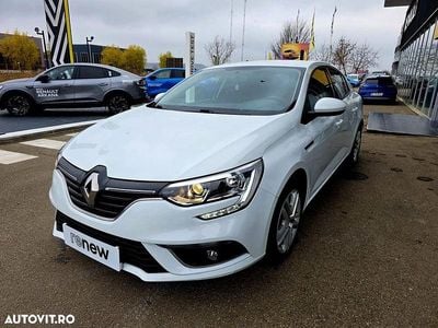 Second-hand Renault Mégane IV Life 116 CP (85 kW) 2019 Culoarealb Berlinǎ