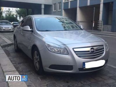 Second-hand Opel Insignia 130 CP (95 kW) 2011 Argintiu Berlinǎ