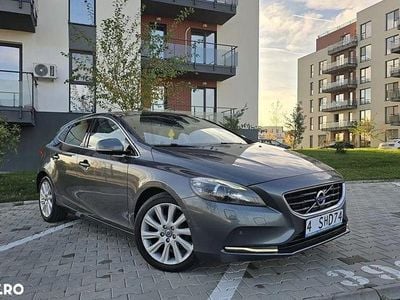 Second-hand Volvo V40 115 CP (84 kW) 2013 Culoarealte culori Hatchback