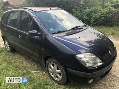 Albastru Utilizat 2001 Renault Scénic Monovolum | 1.600 EUR