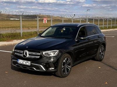 Second-hand Mercedes GLC200 163 CP (119 kW) 2019 Culoarenegru SUV