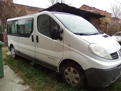 Second-hand Renault Trafic 84 CP (61 kW) 2013 Alb Monovolum