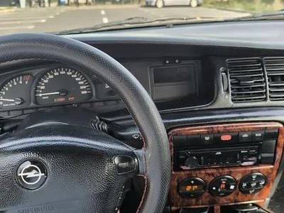 Negru Utilizat 2001 Opel Vectra Break | 1.000 EUR (Preț OK)