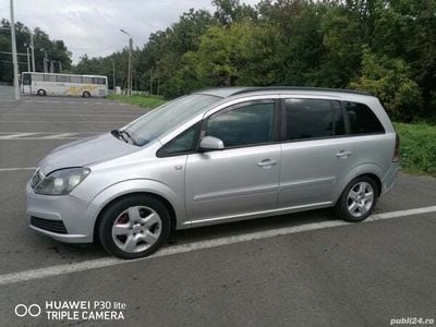 Argintiu Utilizat 2006 Opel Zafira Monovolum | 3.190 EUR (Scump)