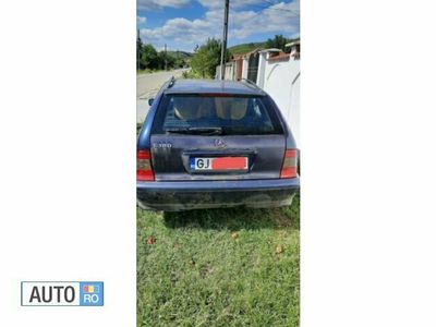 Second-hand Mercedes C180 130 CP (95 kW) 1997 Albastru Break